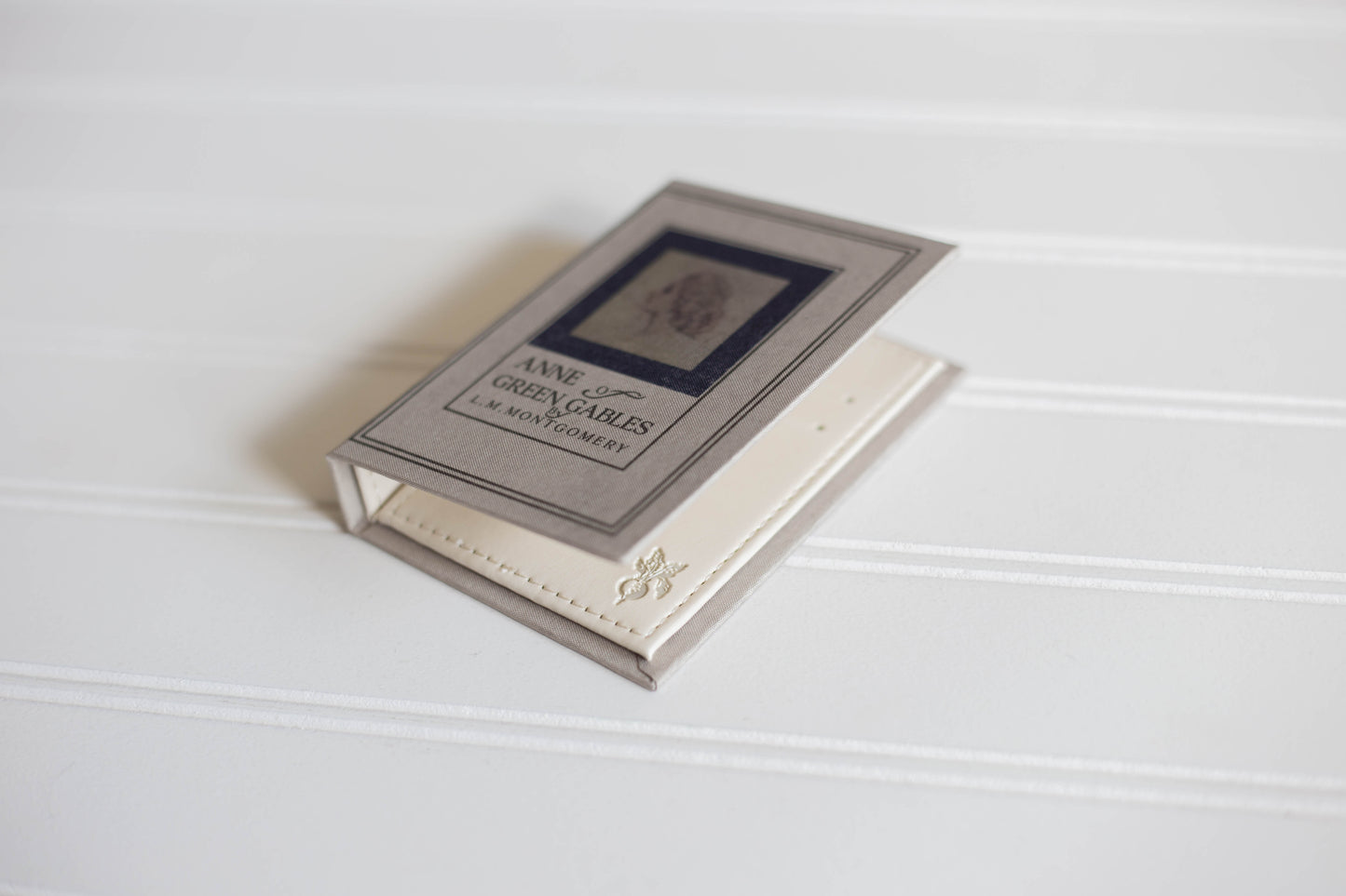 Anne Of Green Gables Miniature Book Wallet